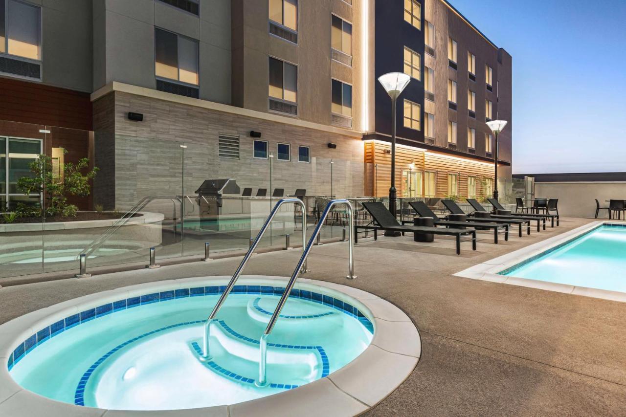 Hampton Inn Stockton, Ca Buitenkant foto